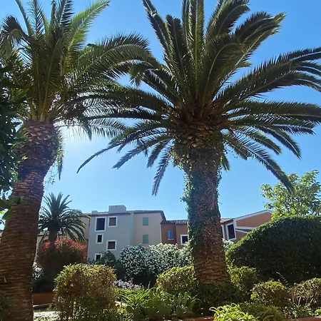 2 Bedrooms, 15 Min Walk To Beach, Ac, Pool & Fiber Internet In A Quiet, Private Gated Domain 5kms To St Tropez Appartement *