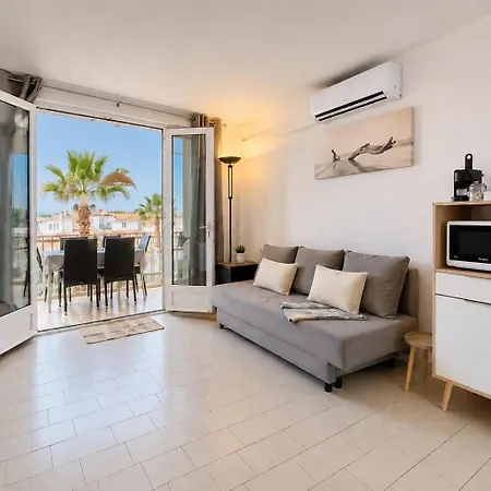 2 Bedrooms, 15 Min Walk To Beach, Ac, Pool & Fiber Internet In A Quiet, Private Gated Domain 5kms To St Tropez *